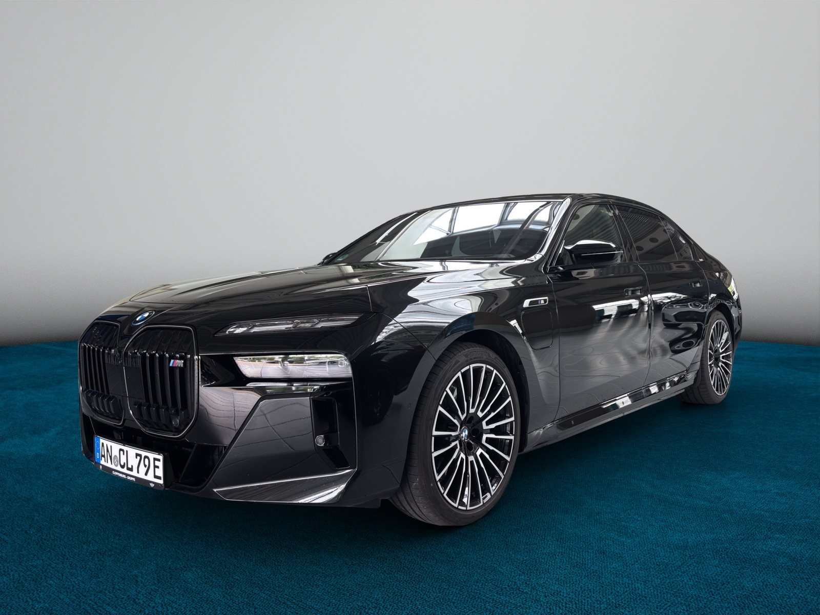 BMW M760e xDrive