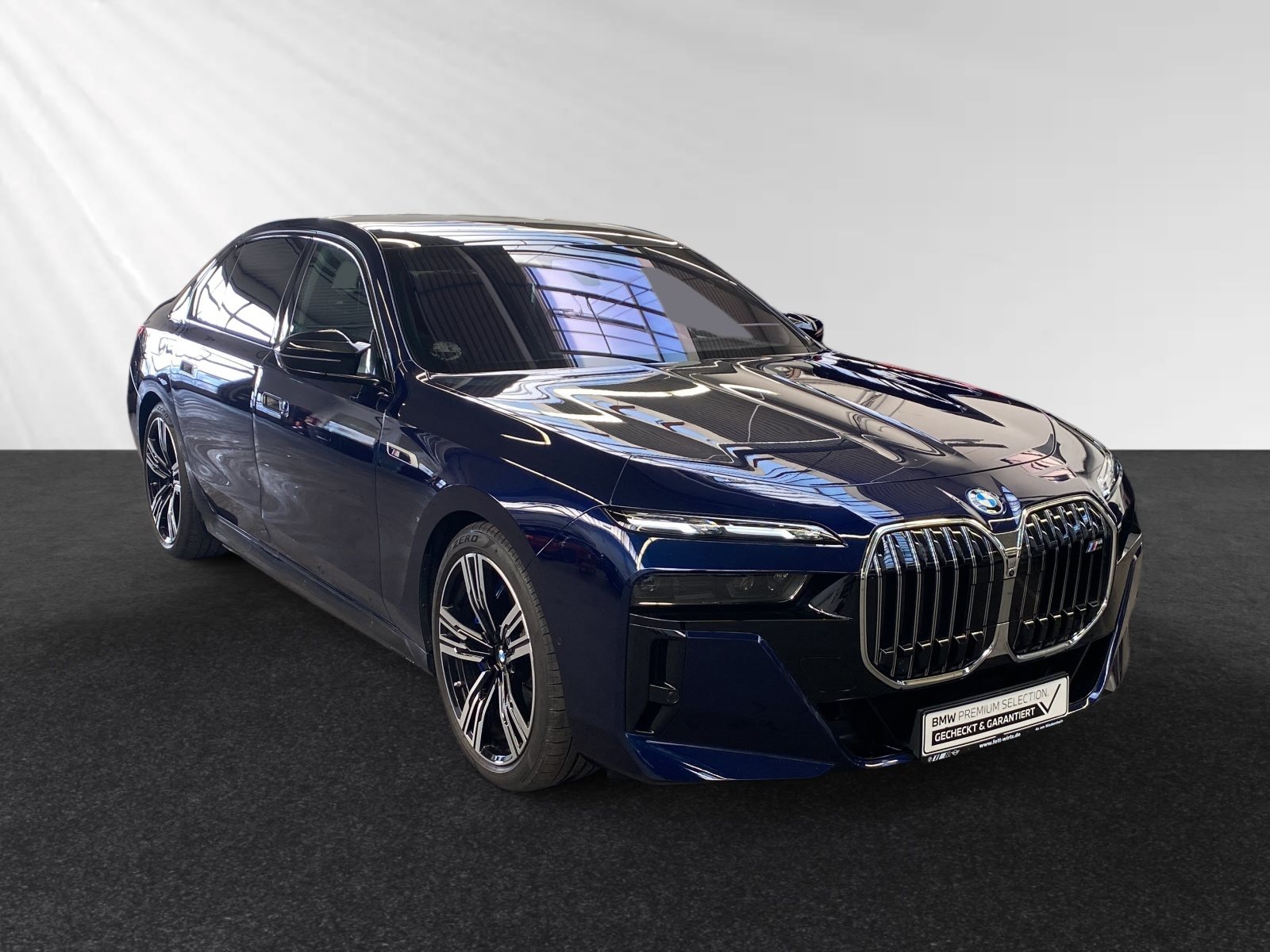 BMW M760e xDrive
