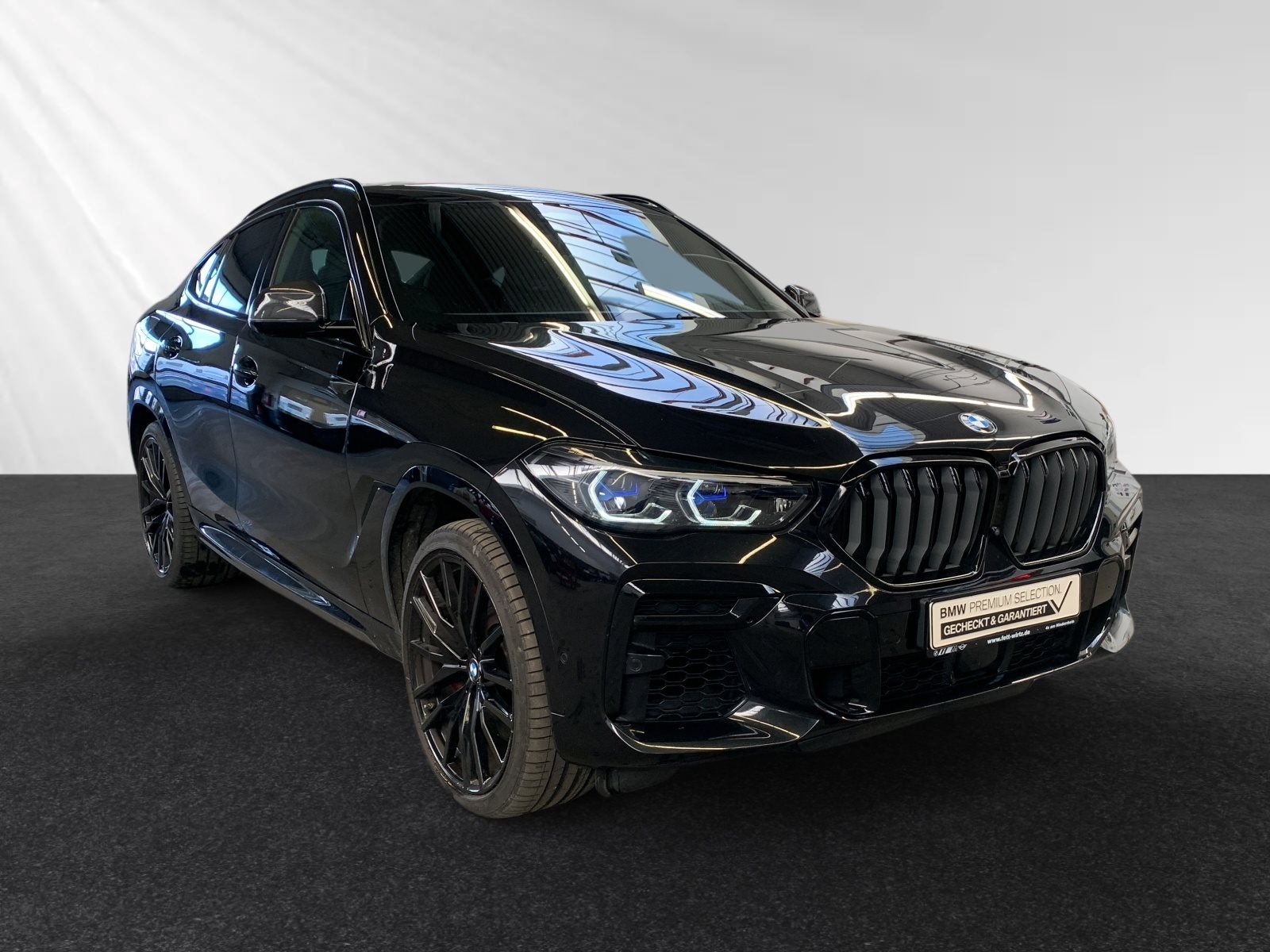 BMW X6 M50i