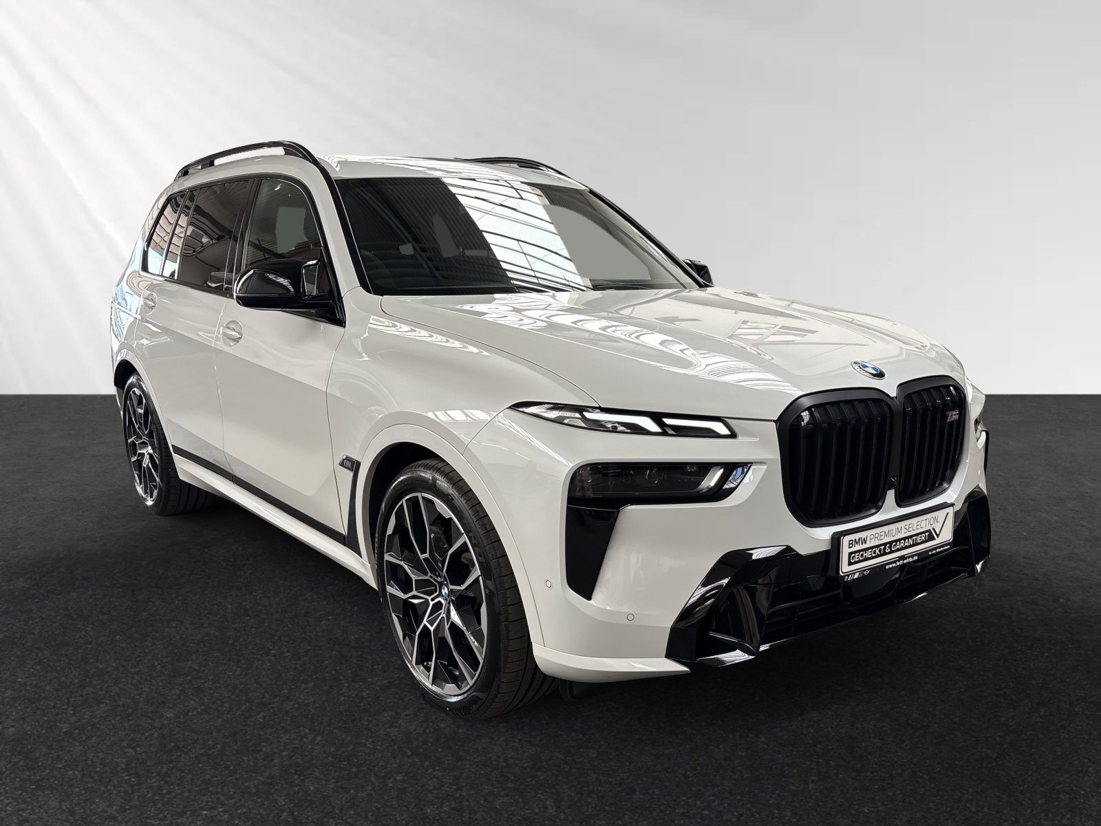 BMW X7 M60i