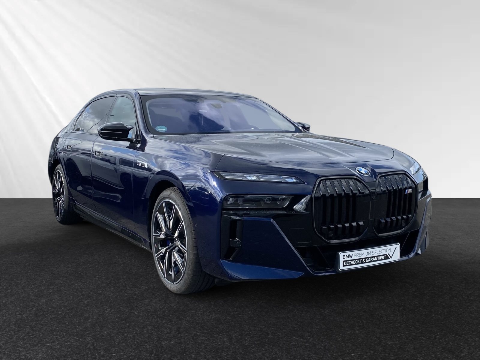 BMW M760e xDrive