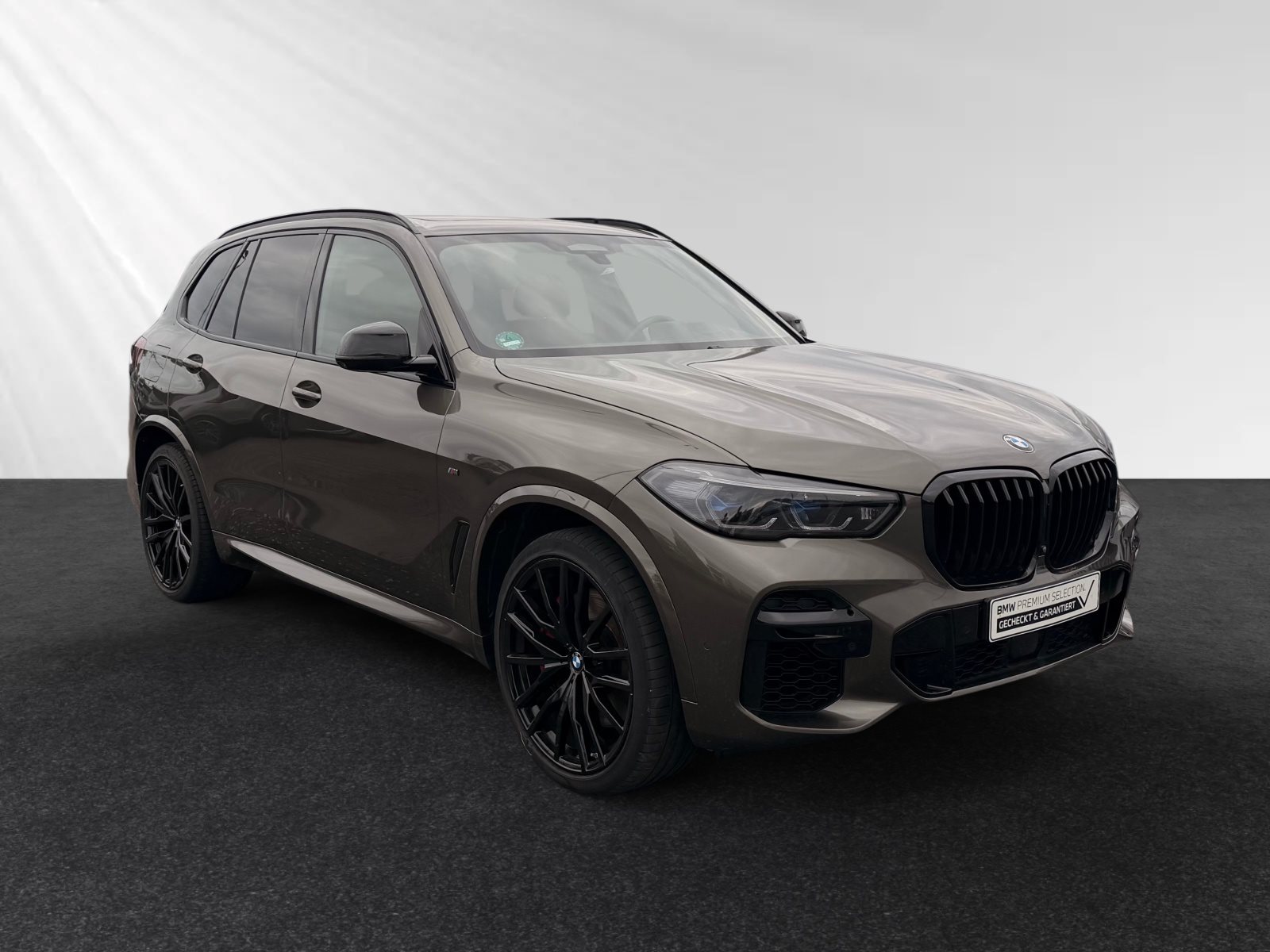 BMW X5 M50i