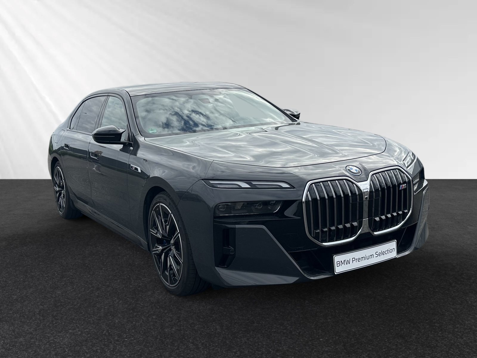 BMW M760e xDrive