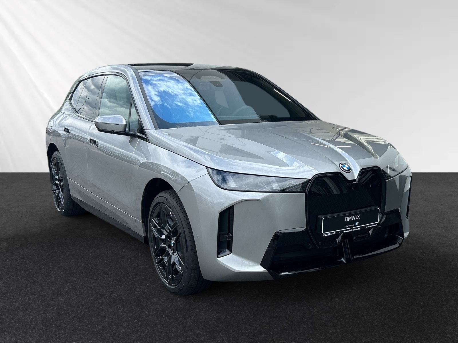 BMW iX xDrive60