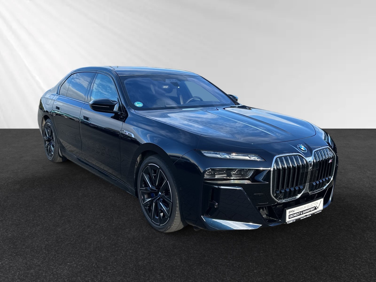 BMW M760e xDrive