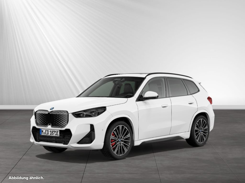 BMW iX1 xDrive30