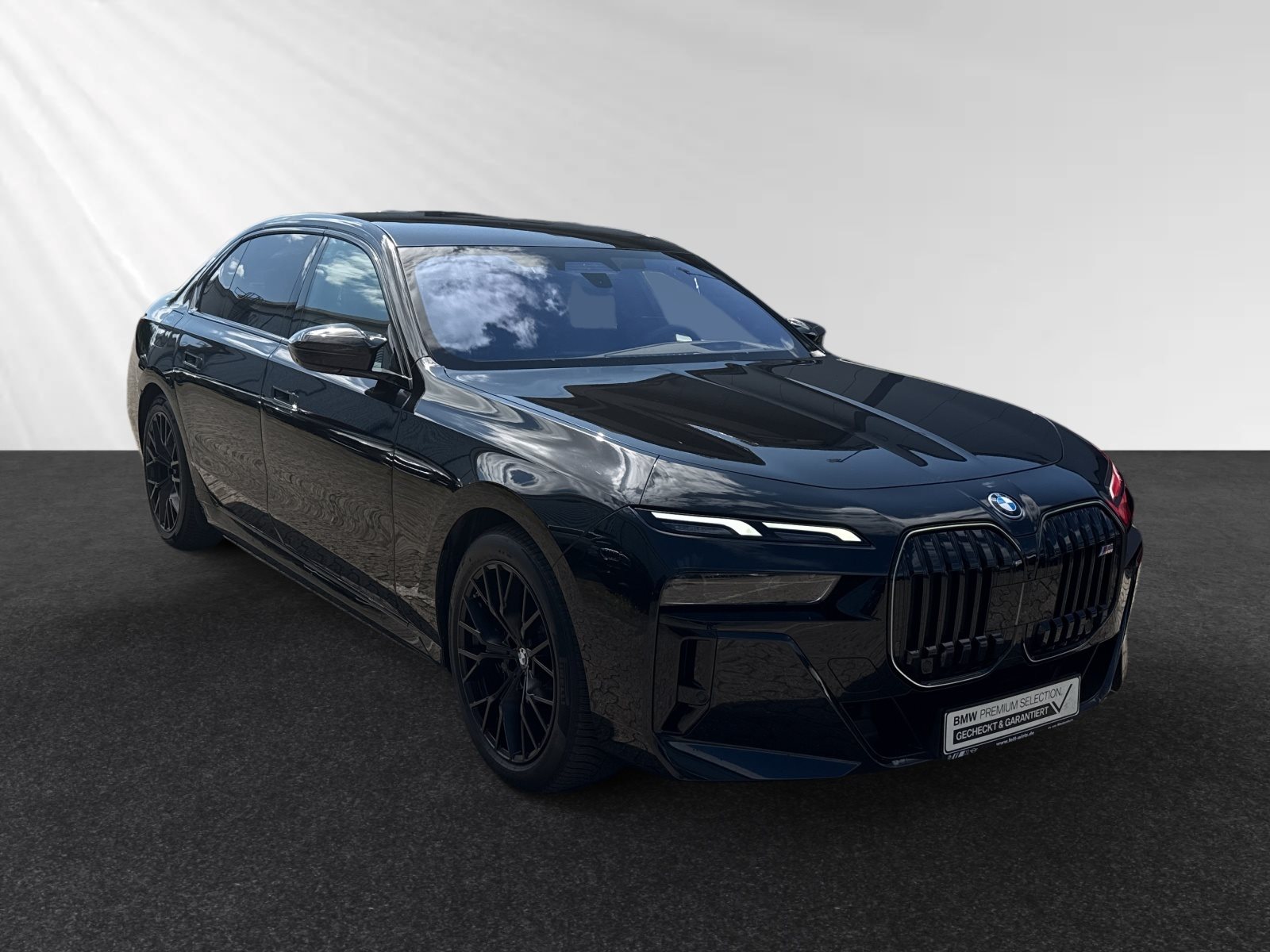 BMW M760e xDrive