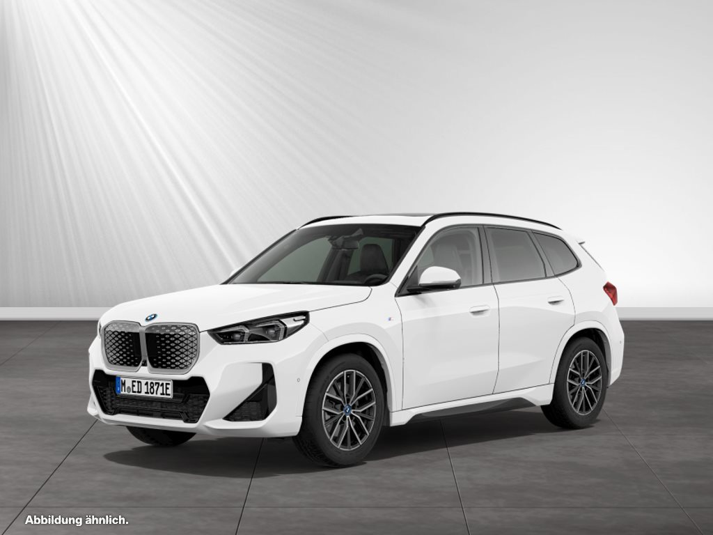 BMW iX1 xDrive30