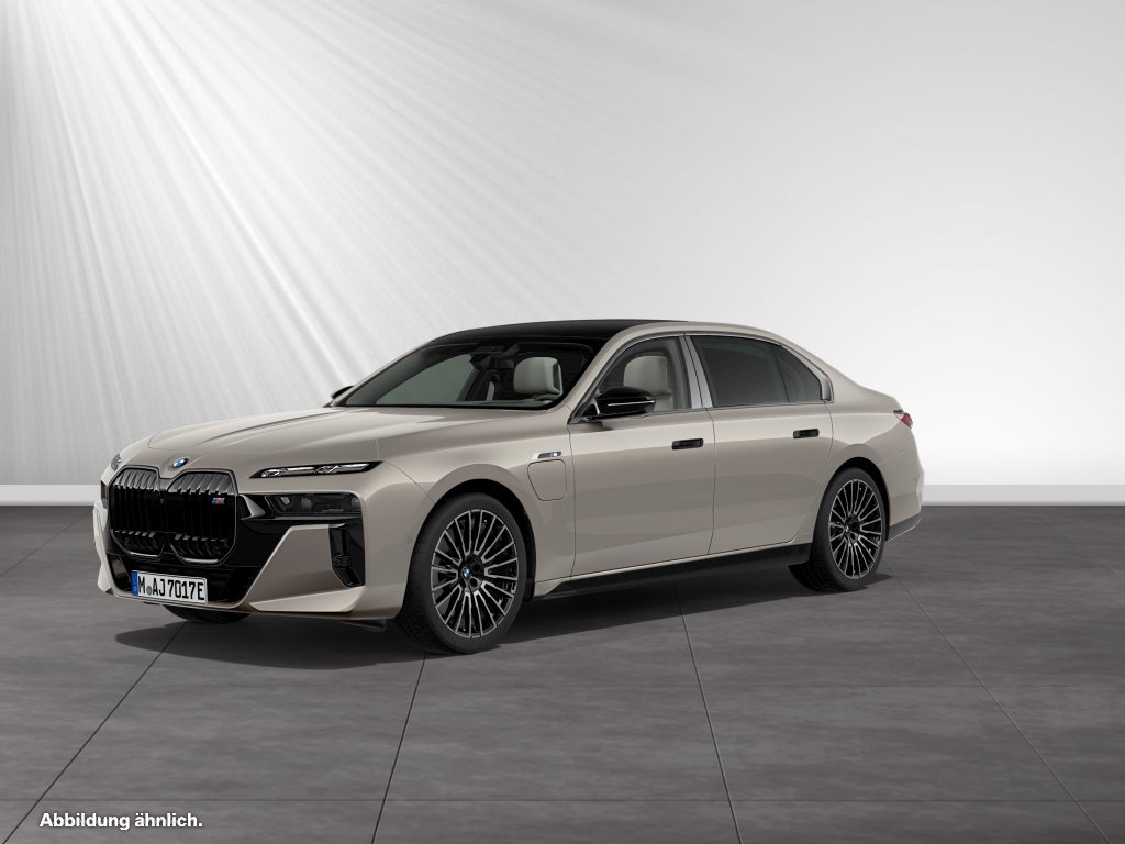 BMW M760e xDrive
